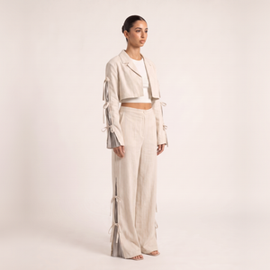 BLANC Alba Set cream cropped blazer and wide-leg trousers – side view