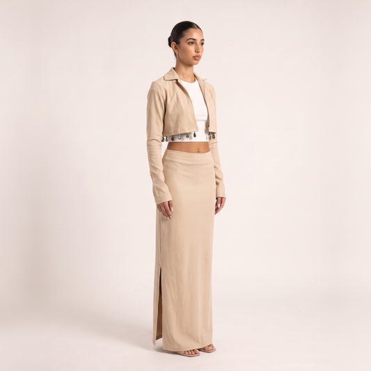 BLANC Dune Set beige cropped jacket and maxi skirt – side view